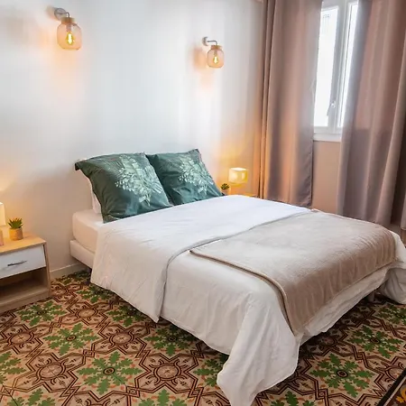 Centre Historique -free Parking-wifi-netflix-zen&cosy-sleepntripbeziers