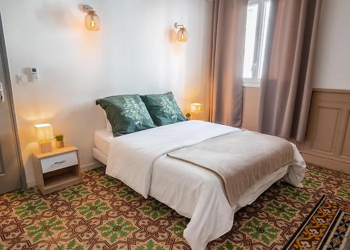 Centre Historique -free Parking-wifi-netflix-zen&cosy-sleepntripbeziers